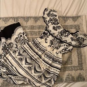 Off-the-shoulder Maxi Dress